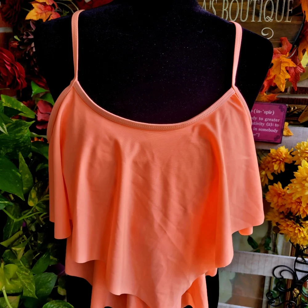 Double Ruffle Swim Top - Picture 11 of 12